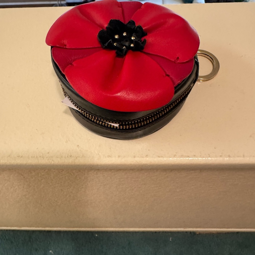 Kate Spade Red Poppy Key Holder - Picture 2 of 11